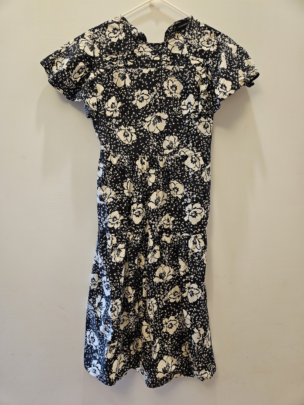 Who What Wear Black and White Floral Midi Dress